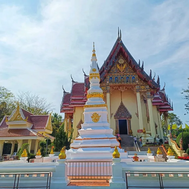 Wat Pho Chai Image 1